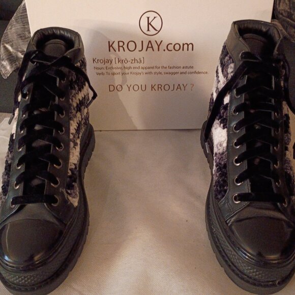 KROJAY  ONYX BLACK, WHITE, GREY WOMEN'S BOOT NEW With Tag and Box Size 10 - Picture 12 of 13